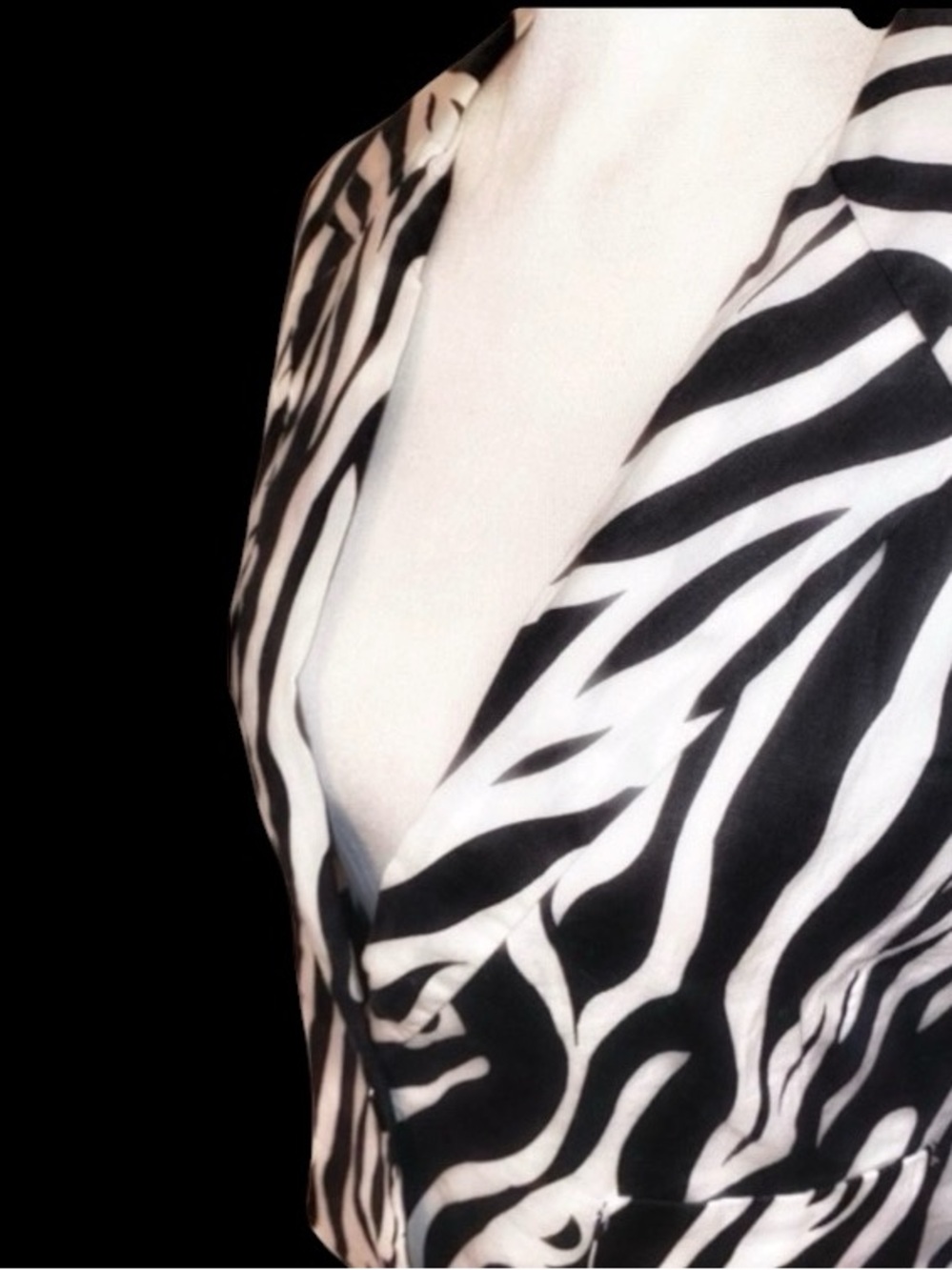 VOICE Blazer Jacket Vintage Zebra Print Cropped Length in Black Cream Size Large - Picture 3 of 5
